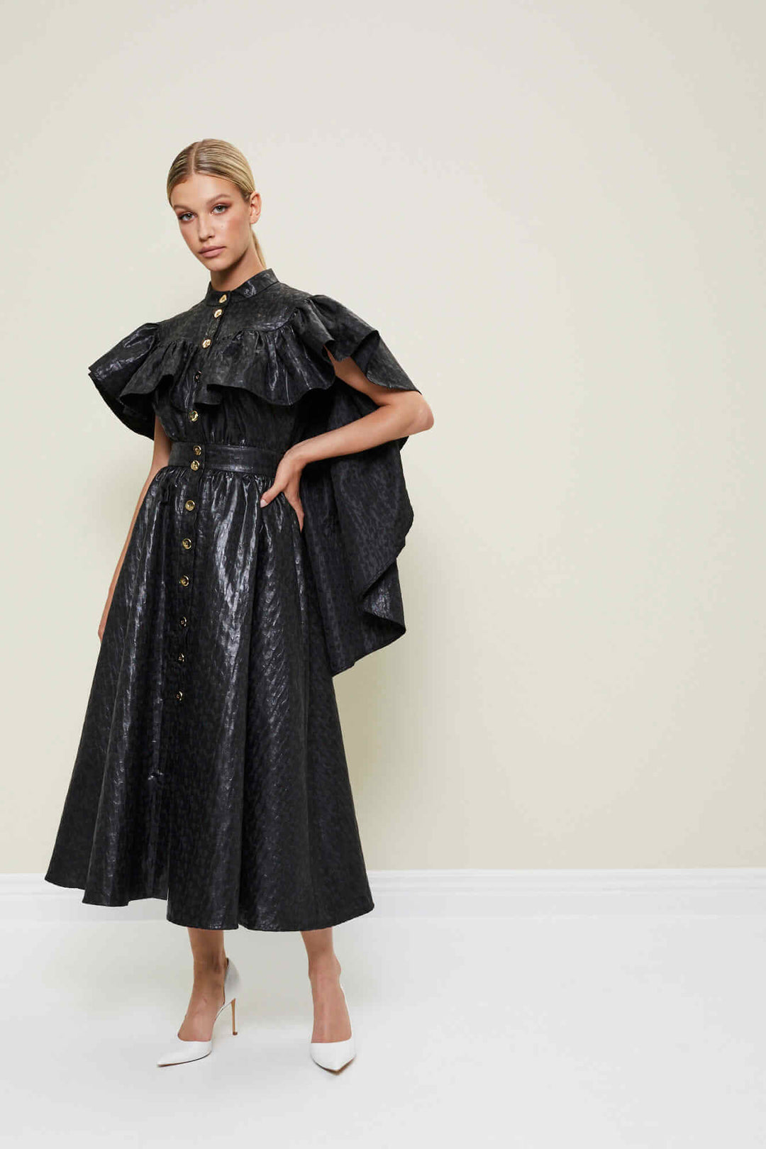 BUTTON-FRONT DRESS WITH A CAPE