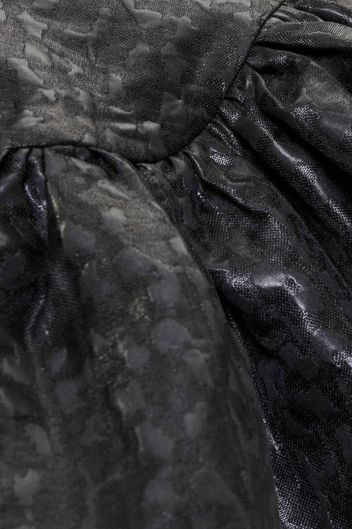BUTTON-FRONT DRESS WITH A CAPE