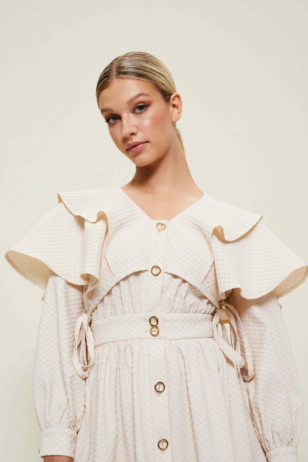 BUTTON-FRONT DRESS WITH LONG SLEEVES