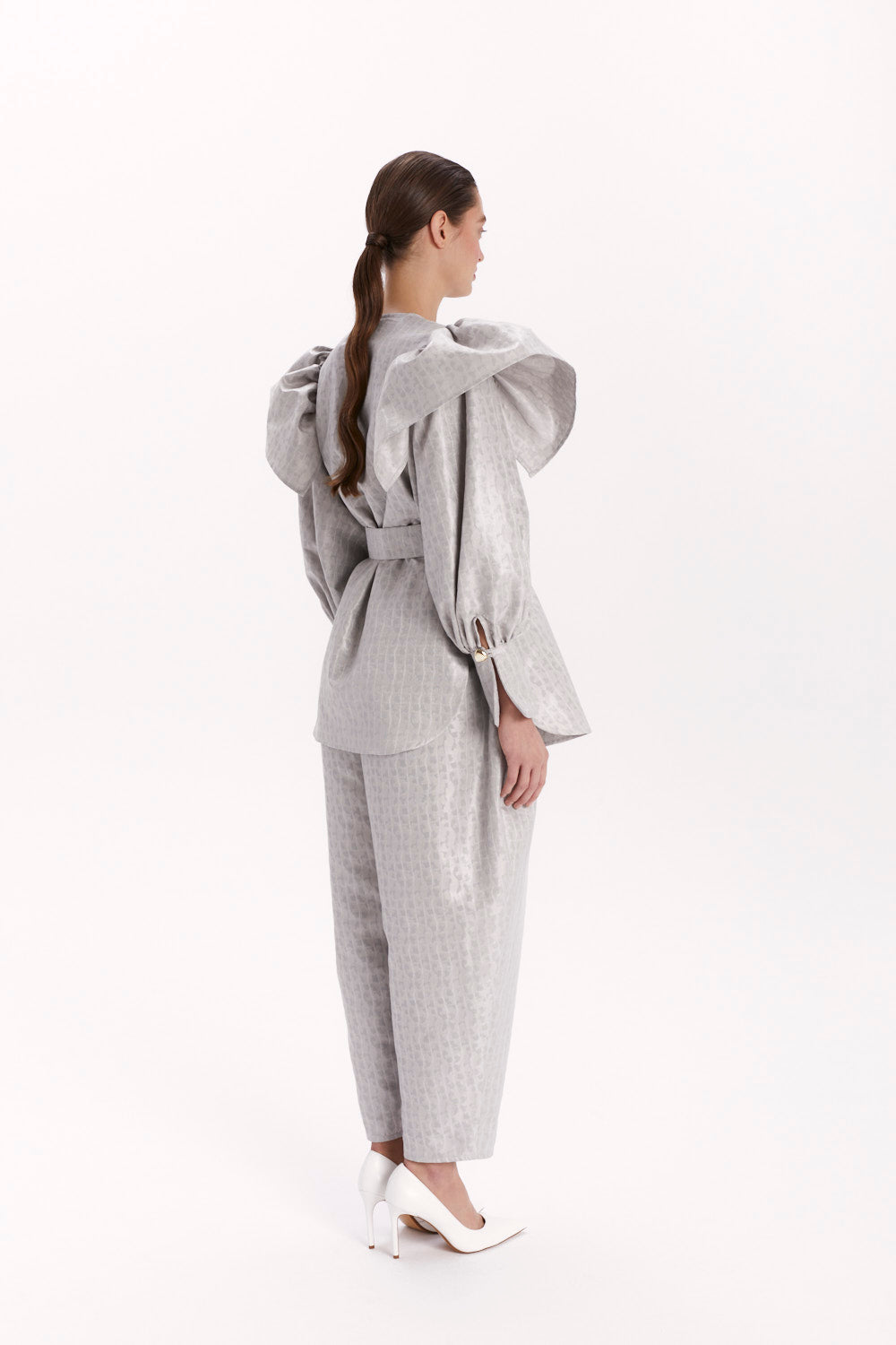 BLOUSE WITH LONG SLEEVES AND A WAIST BELT