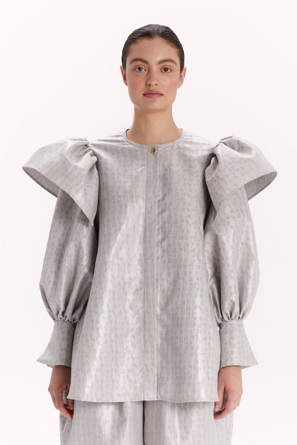 BLOUSE WITH LONG SLEEVES AND A WAIST BELT