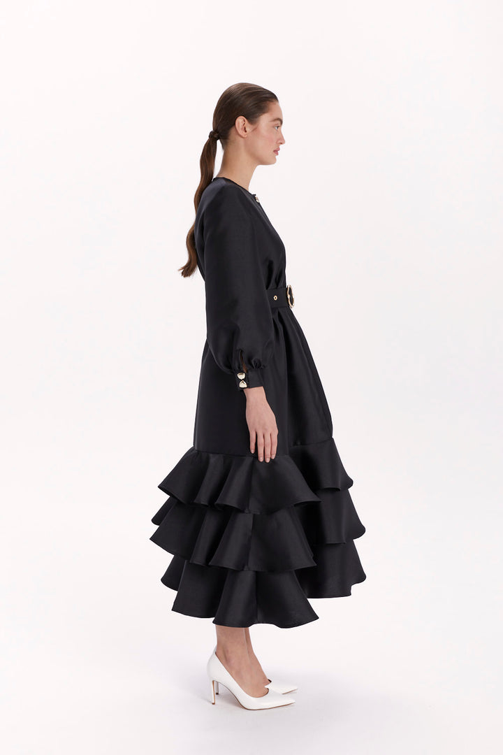 BUTTON-FRONT DRESS WITH RUFFLES AND A WAIST BELT