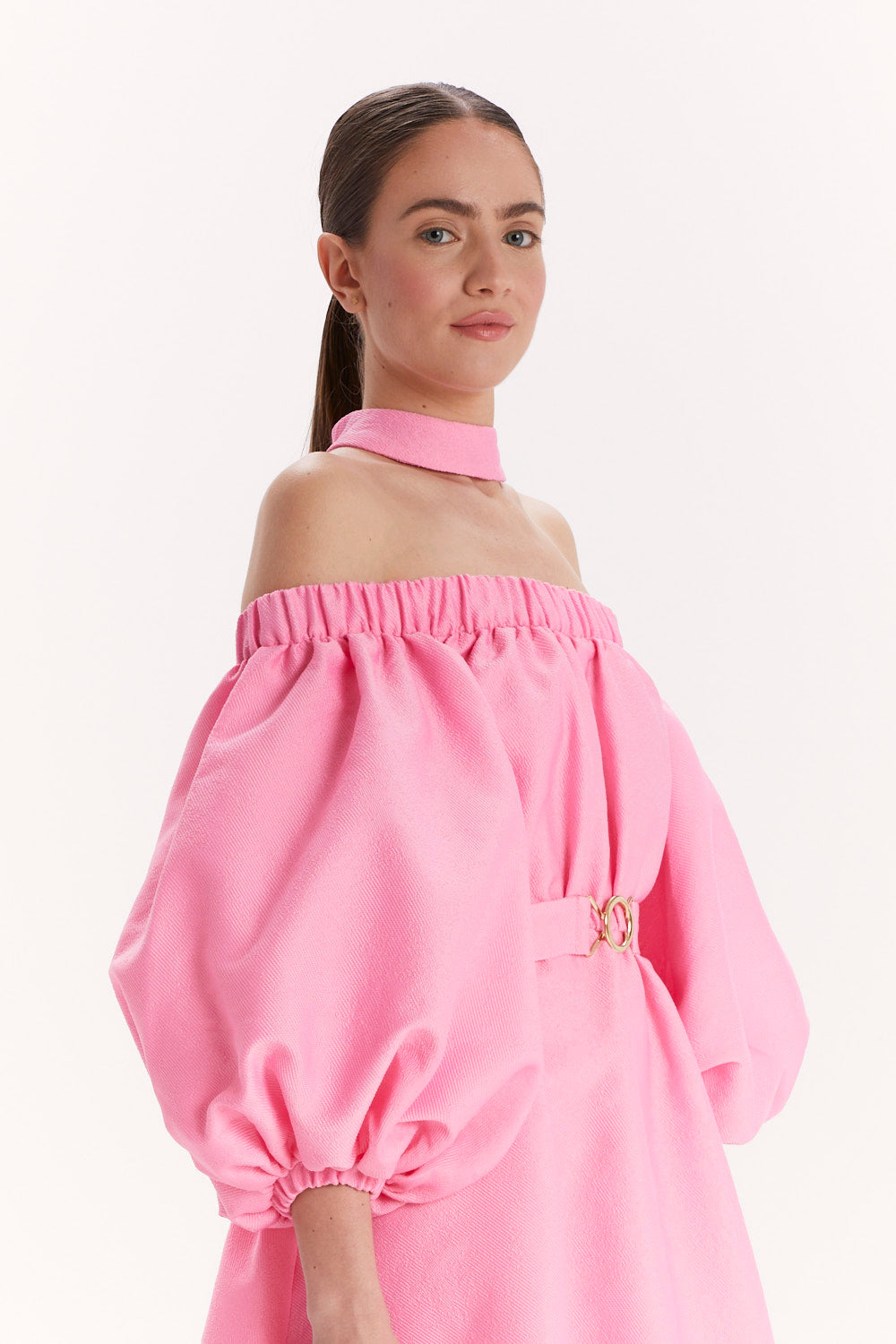 DRESS WITH OFF-SHOULDER NECKLINE AND CHOKER