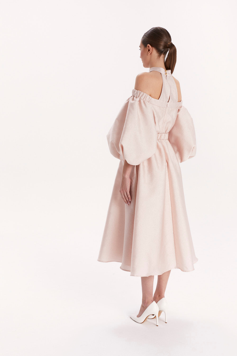 DRESS WITH OFF-SHOULDER NECKLINE AND CHOKER