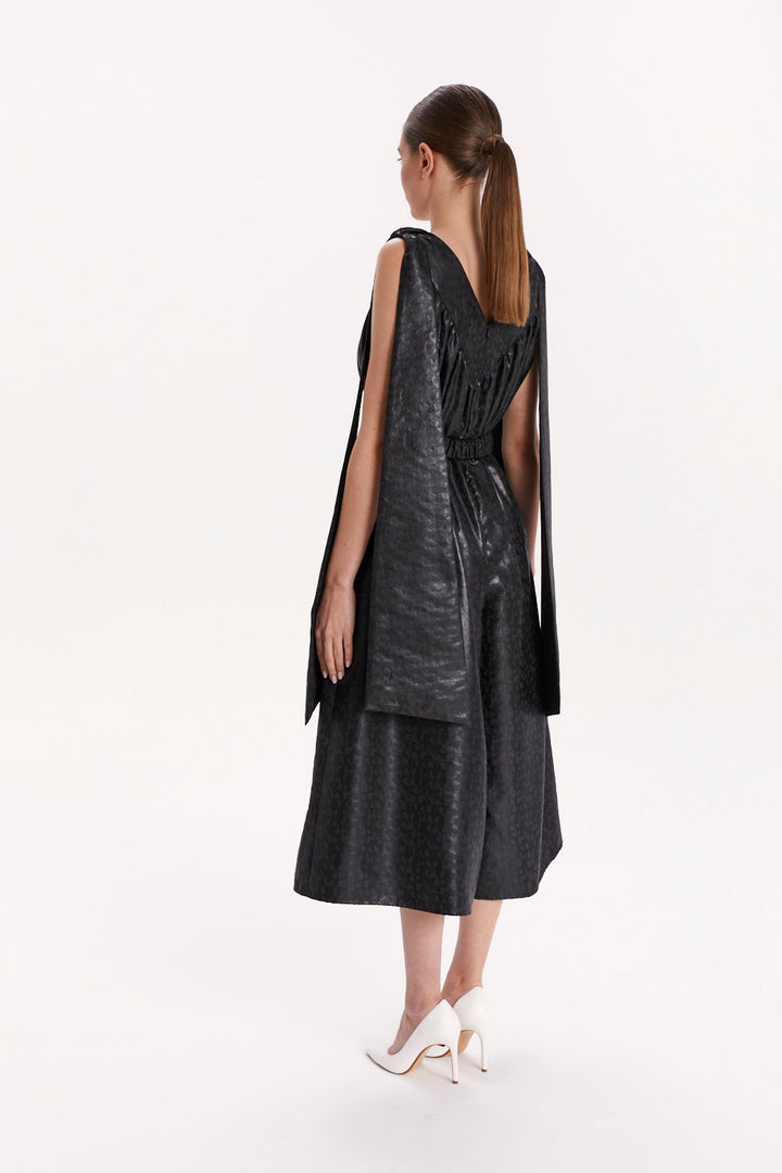 JUMPSUIT WITH TIE STRAPS AND WIDE LEGS