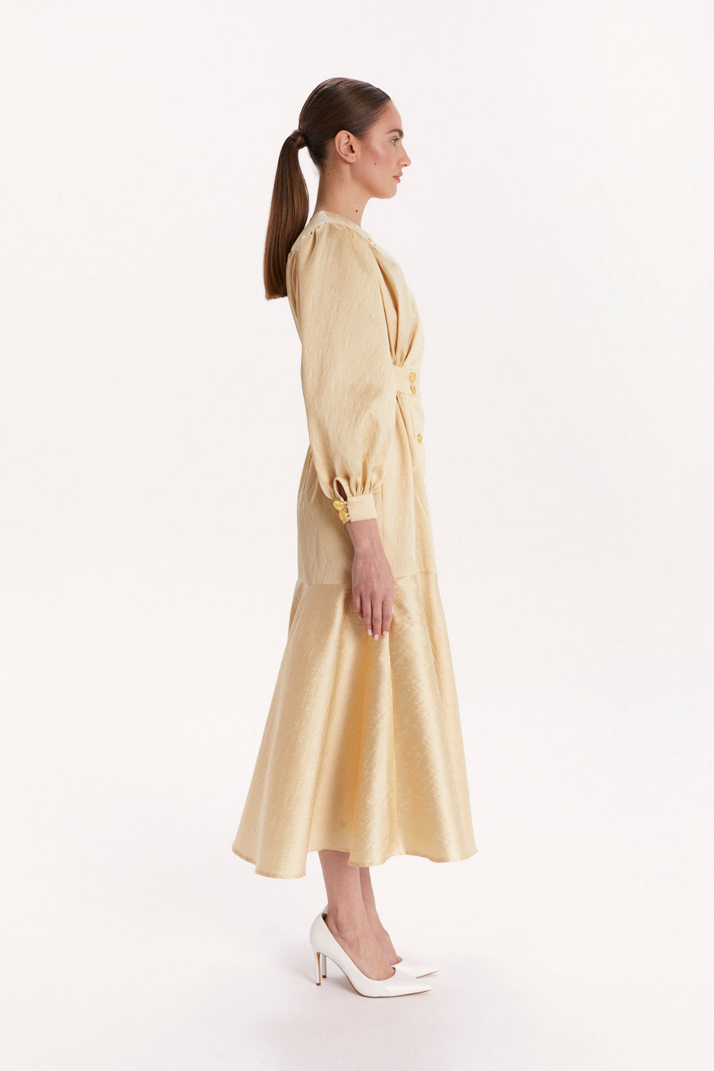 DOUBLE-BREASTED DRESS WITH A RUFFLE