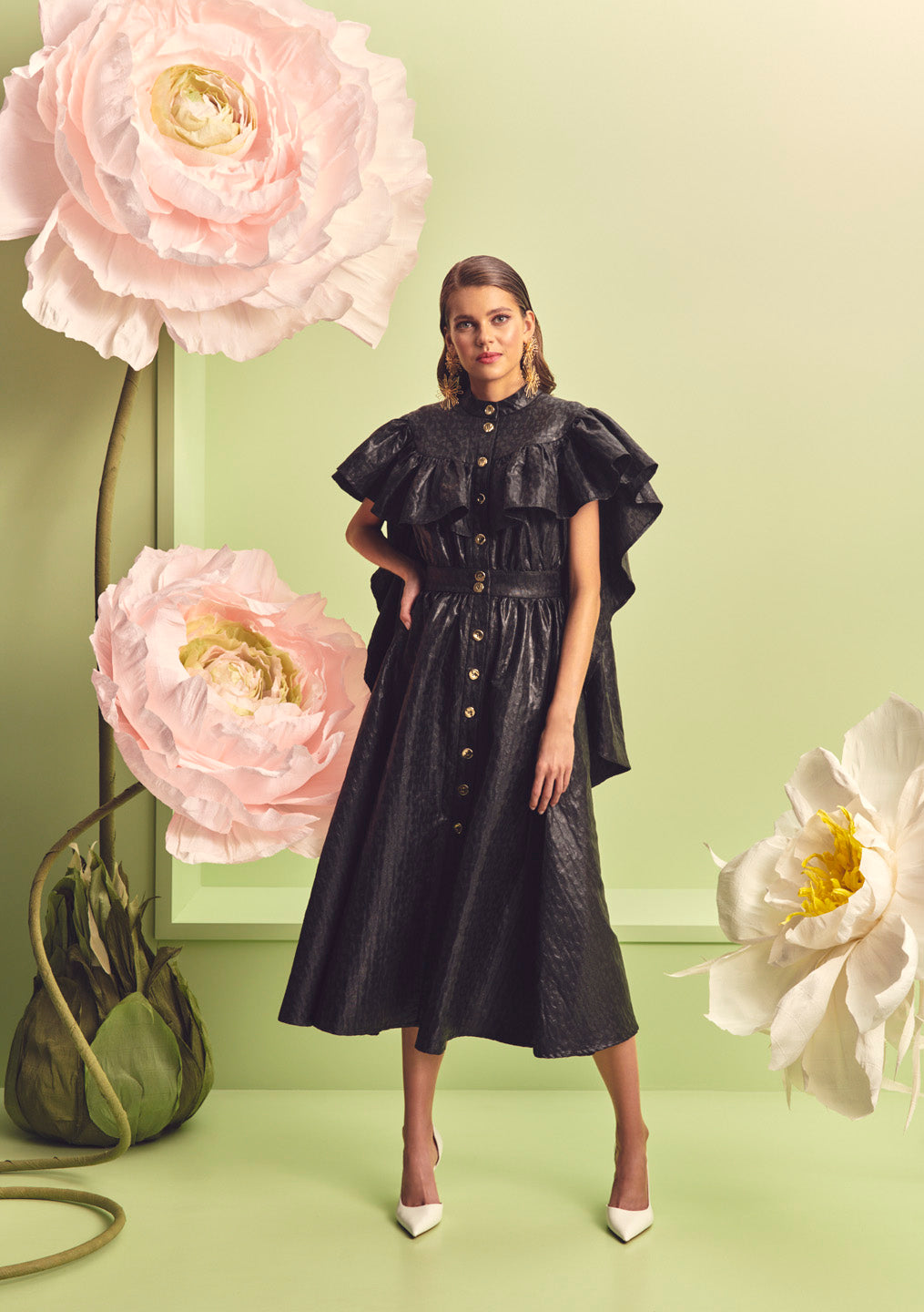 BUTTON-FRONT DRESS WITH A CAPE