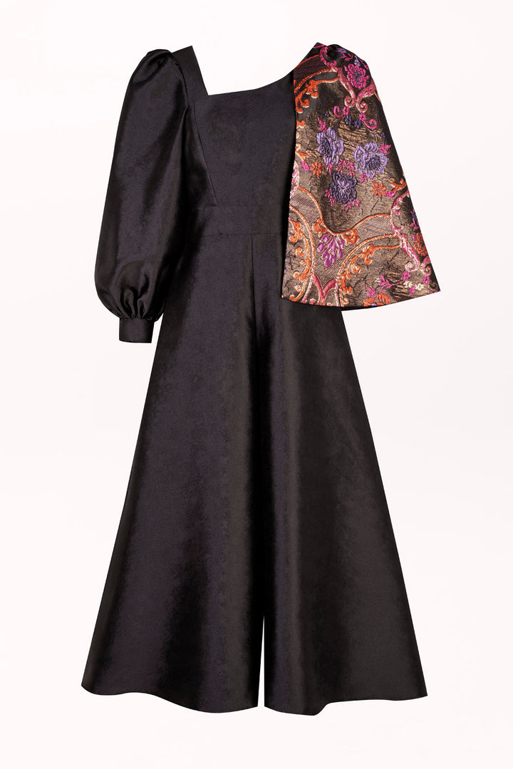 JUMPSUIT WITH WIDE LEGS AND AN ASYMMETRICAL NECKLINE