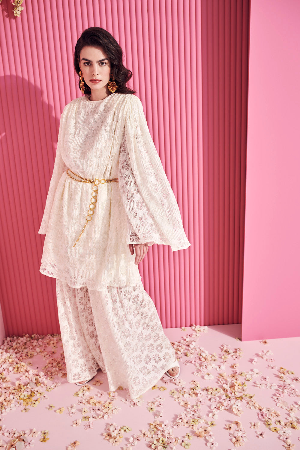 LACE BLOUSE WITH WIDE SLEEVES AND SHOULDER PADS