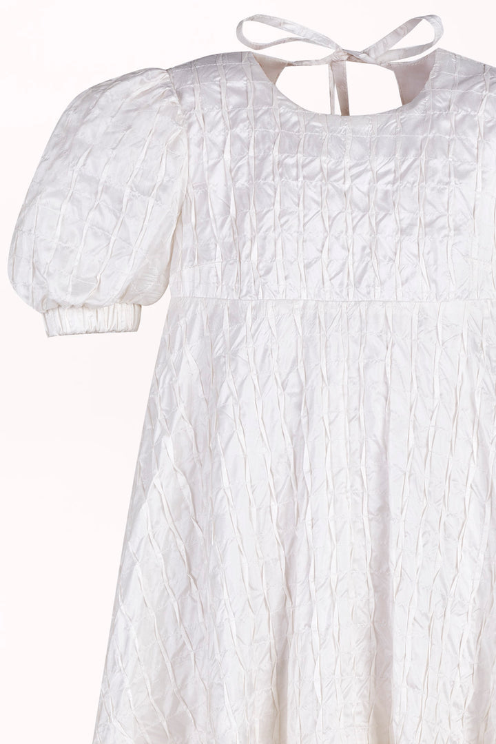 RELAXED DRESS WITH AN OPEN BACK