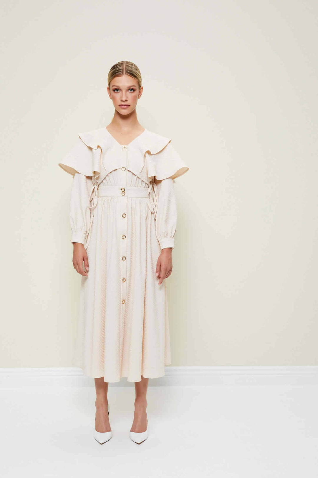 poca-import-index:AW22WO DR08.01